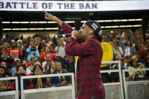 Rap artist Big Sean performs during the 2014 Honda Battle of the Bands at the Georgia Dome in Atlanta on Saturday, January 25, 2014. 