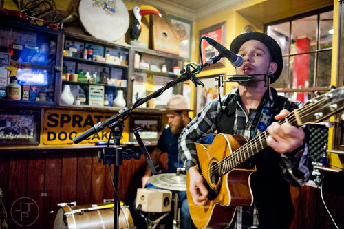 Jeremy Wayne Dean (right) and Tyler Winters perform at Mac McGee in Roswell on Friday, February 27, 2015. 
