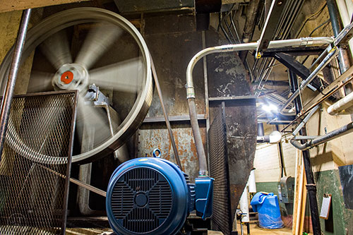A giant flywheel is now used to produce the energy for the air conditioning at the Fox Theatre in Atlanta.