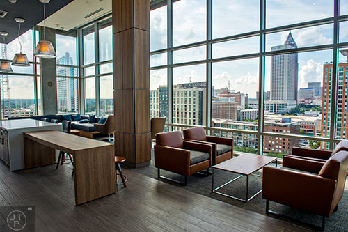 Located 20 stories up, the Sky Lounge features a birds eye view of the city with places to sit and relax, watch television or do some studying at University House in Atlanta.