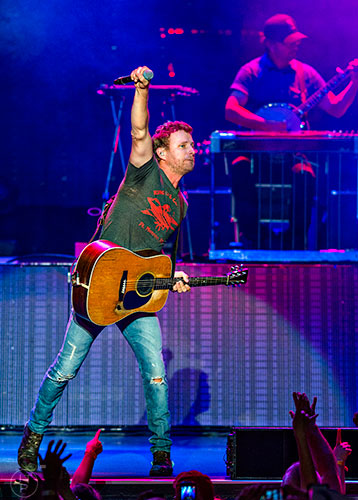 Dierks Bentley performs on stage at Verizon Wireless Amphitheatre in Alpharetta during the 94.9 The Bull's Big Country Fan Jam on Saturday, September 19, 2015.   