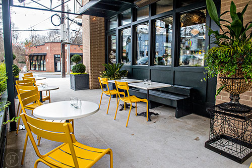 The outdoor patio at Bread & Butterfly in Inman Park.