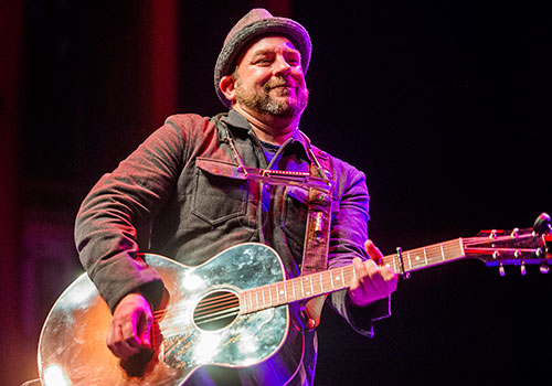 Kristian Bush performs on stage during a tribute to the late Alex Cooley at the Tabernacle in Atlanta on Saturday, January 9, 2016. 