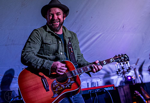 Kristian Bush performs during the Wire & Wood Songwriters Festival in Alpharetta on Saturday, October 8, 2016.