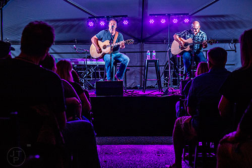 Sister Hazel's Ken Block and Drew Copeland perform during the Wire & Wood Songwriters Festival in Alpharetta on Saturday, October 8, 2016.